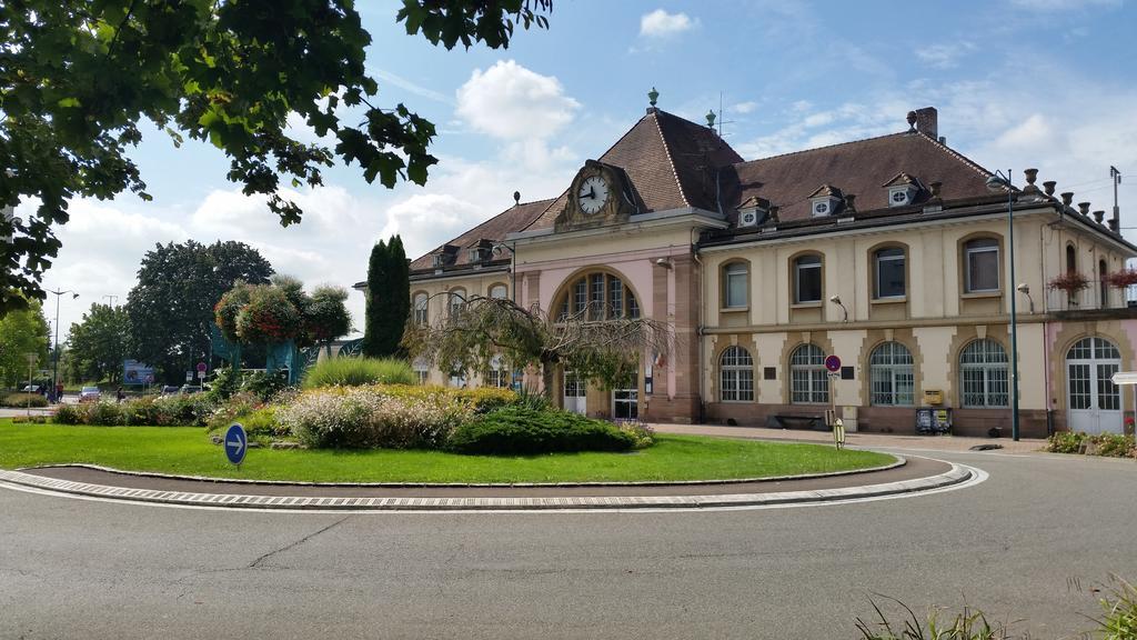 Studios Near Basel Airport Saint-Louis  Zimmer foto