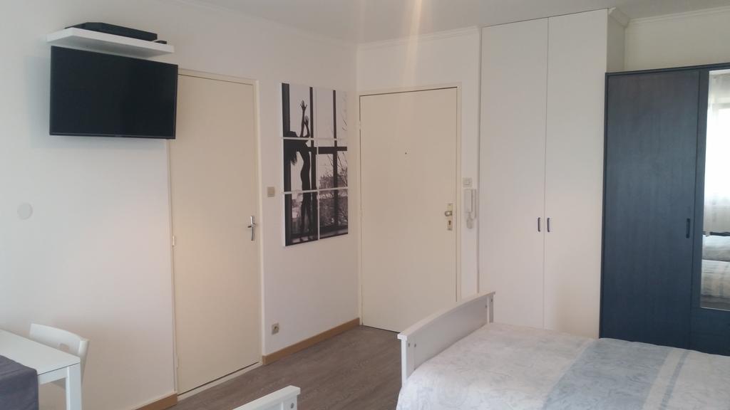 Studios Near Basel Airport Saint-Louis  Zimmer foto